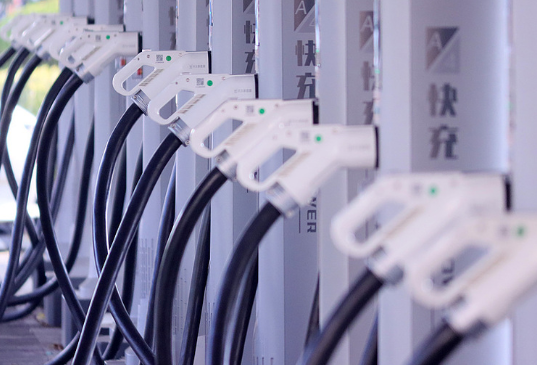 中央财办：明年中国完全有条件推动内需实现持续增长